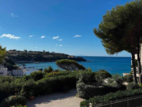 appartamento in vendita a Rosignano Marittimo in zona Castiglioncello