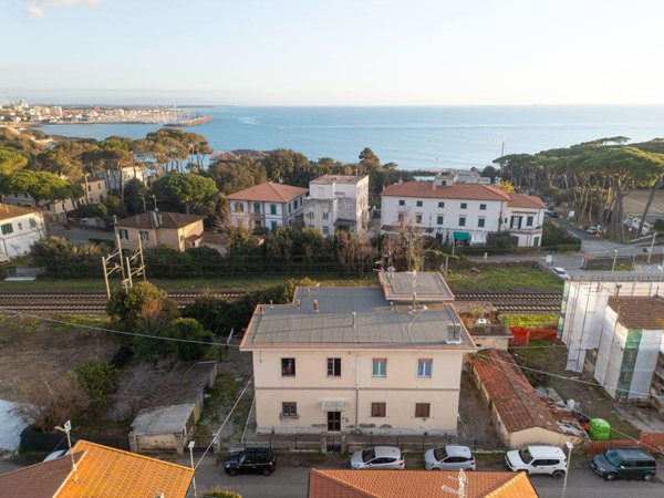 appartamento in vendita a Rosignano Marittimo in zona Castiglioncello