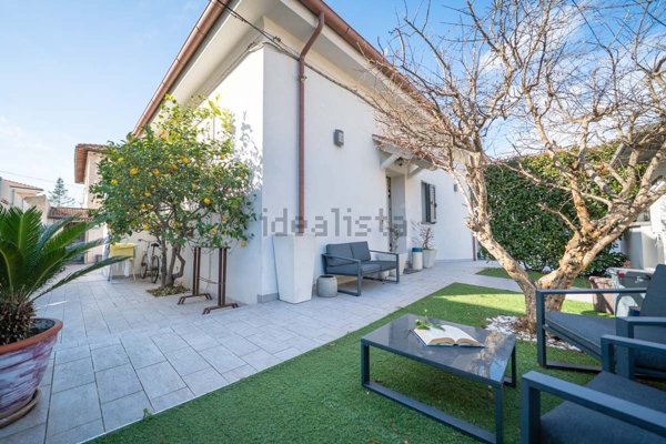 casa indipendente in vendita a Rosignano Marittimo