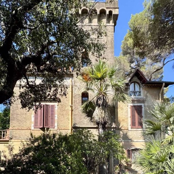 casa indipendente in vendita a Rosignano Marittimo in zona Castiglioncello