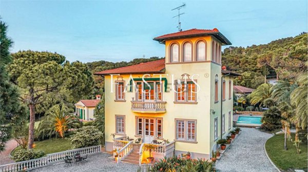 casa indipendente in vendita a Rosignano Marittimo