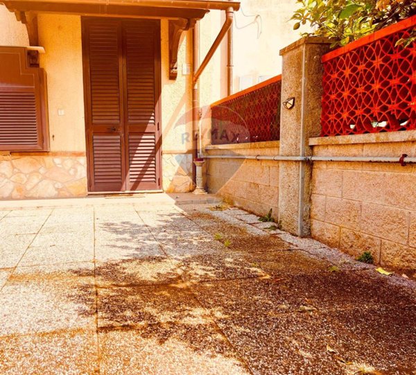 casa indipendente in vendita a Rosignano Marittimo in zona Vada
