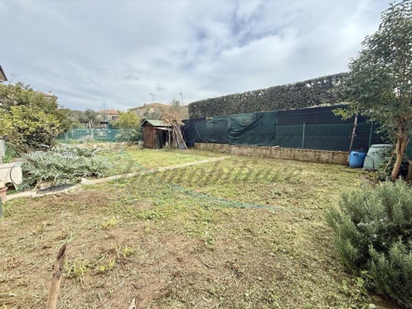 casa indipendente in vendita a Rosignano Marittimo in zona Rosignano Solvay