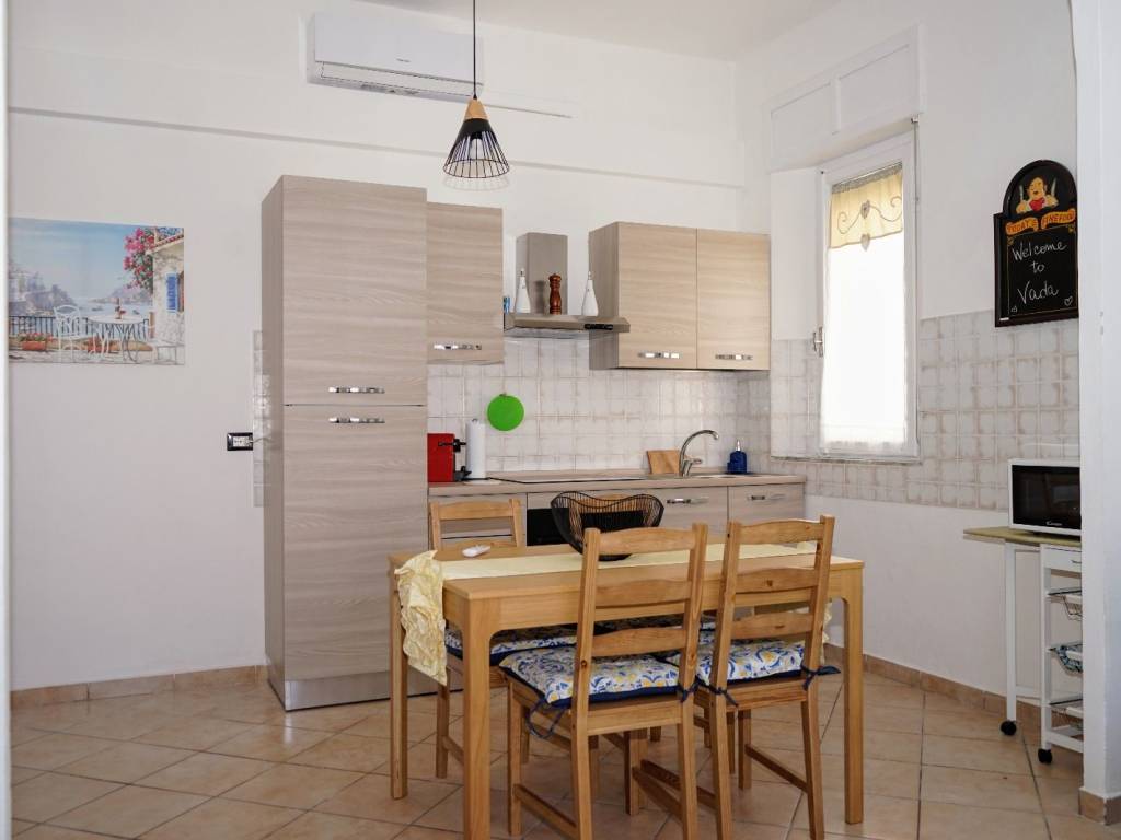 intera palazzina in vendita a Rosignano Marittimo in zona Vada