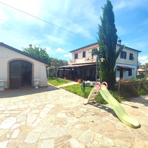 appartamento in vendita a Rosignano Marittimo in zona Vada