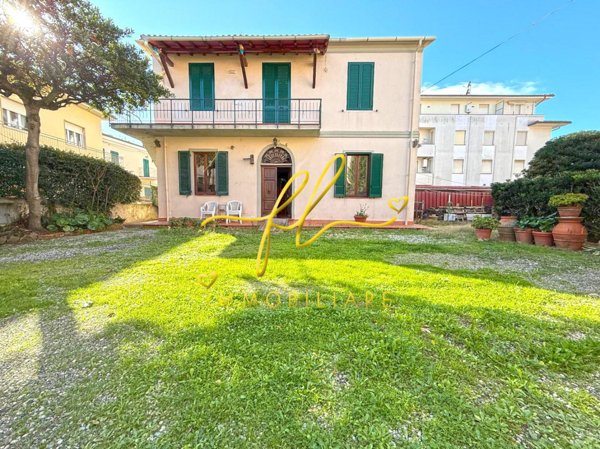 appartamento in vendita a Rosignano Marittimo in zona Castiglioncello