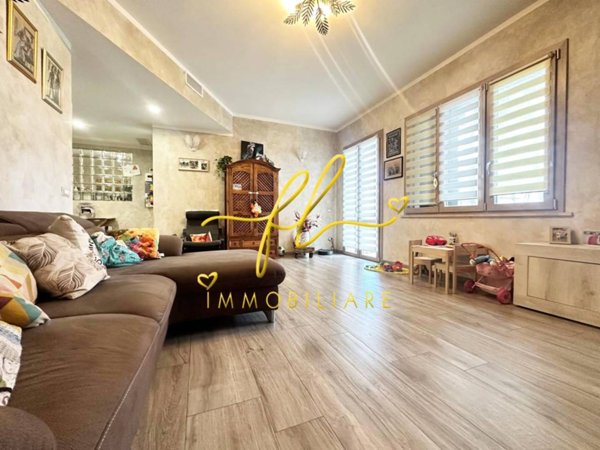 appartamento in vendita a Rosignano Marittimo in zona Rosignano Solvay