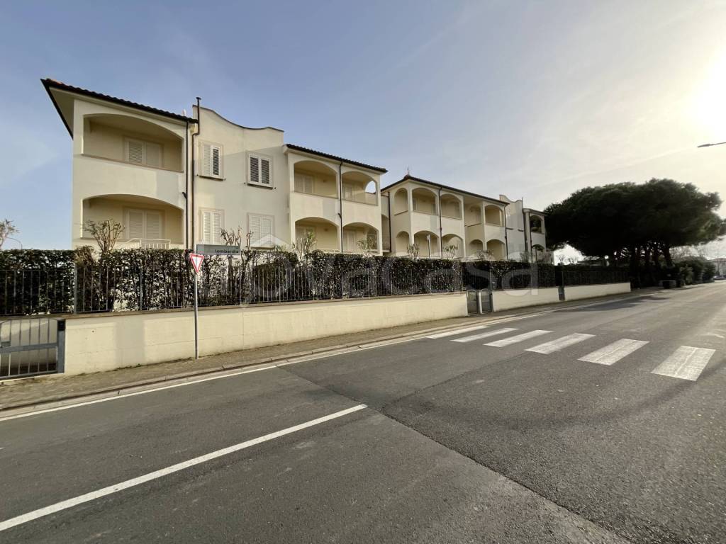 appartamento in vendita a Rosignano Marittimo in zona Vada