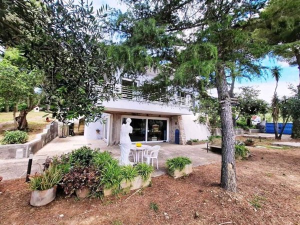 casa indipendente in vendita a Rosignano Marittimo in zona Castiglioncello