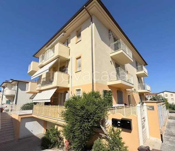 appartamento in vendita a Rosignano Marittimo in zona Castiglioncello