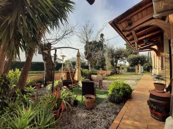 appartamento in vendita a Rosignano Marittimo in zona Vada