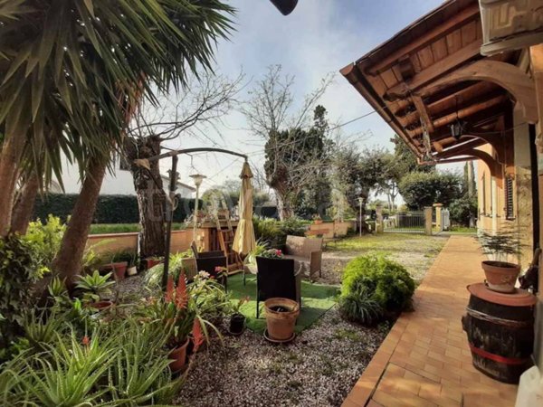 appartamento in vendita a Rosignano Marittimo in zona Vada