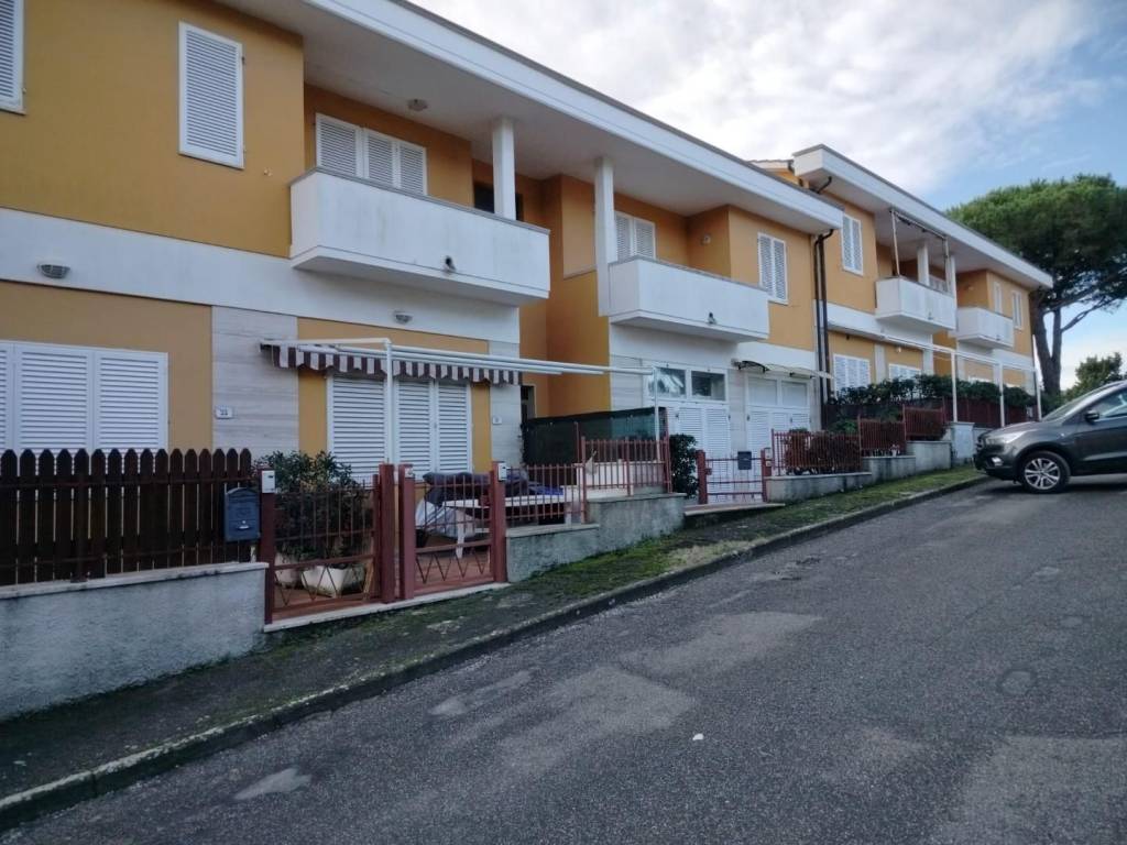 appartamento in vendita a Rosignano Marittimo in zona Castiglioncello