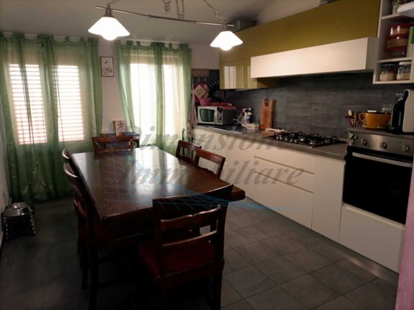 appartamento in vendita a Rosignano Marittimo in zona Vada