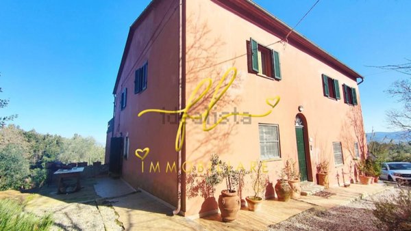 casa indipendente a Rosignano Marittimo in zona Castelnuovo della Misericordia