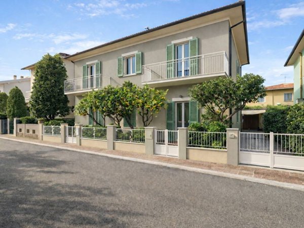 appartamento in vendita a Rosignano Marittimo in zona Vada