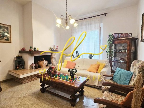 appartamento in vendita a Rosignano Marittimo in zona Rosignano Solvay