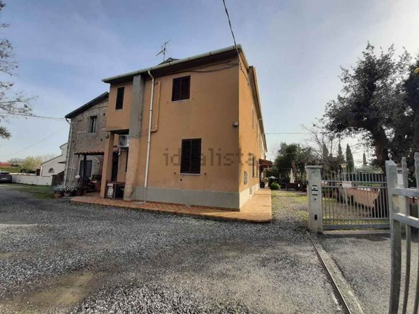 appartamento in vendita a Rosignano Marittimo in zona Vada