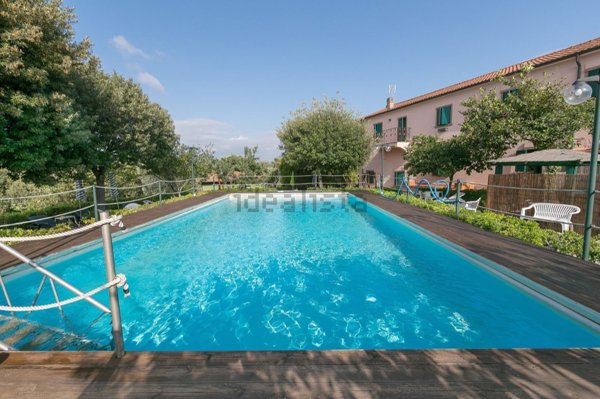 casa indipendente in vendita a Rosignano Marittimo in zona Castiglioncello