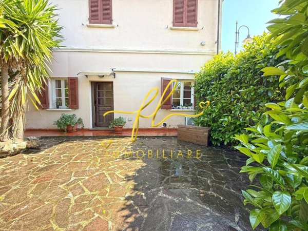 appartamento in vendita a Rosignano Marittimo in zona Vada