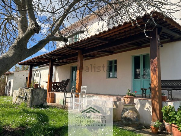 casa indipendente in vendita a Rosignano Marittimo in zona Gabbro