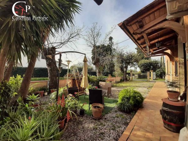 appartamento in vendita a Rosignano Marittimo in zona Vada