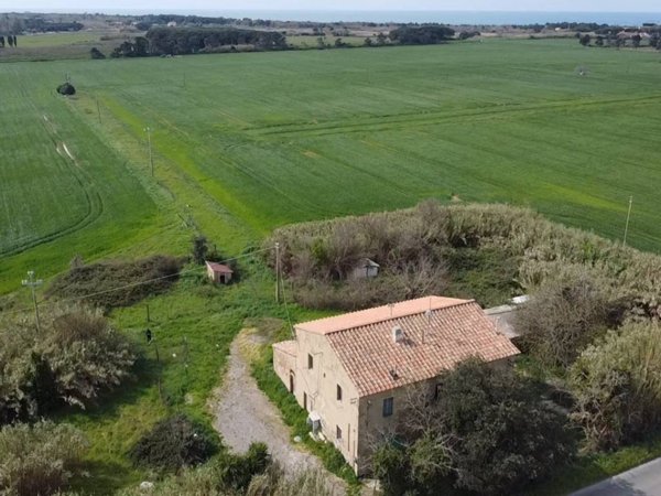 casa indipendente in vendita a Rosignano Marittimo in zona Vada