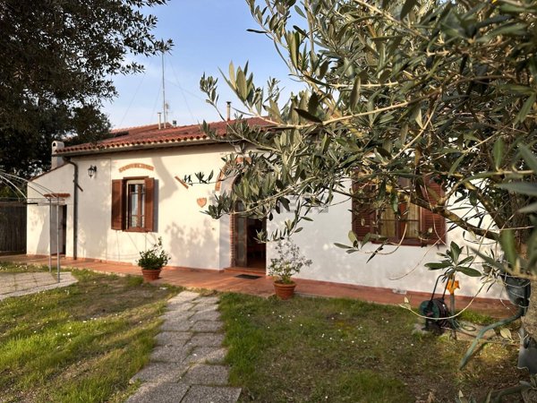 appartamento in vendita a Rosignano Marittimo in zona Nibbiaia