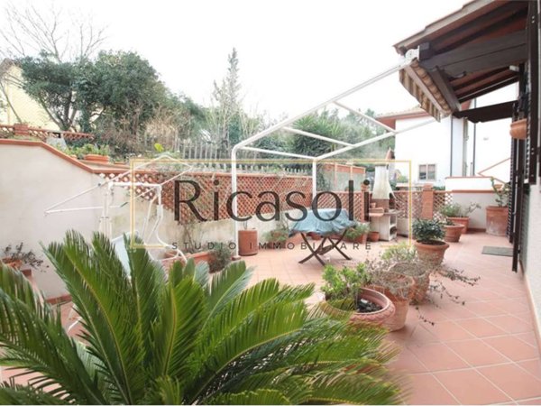 casa indipendente in vendita a Rosignano Marittimo in zona Nibbiaia