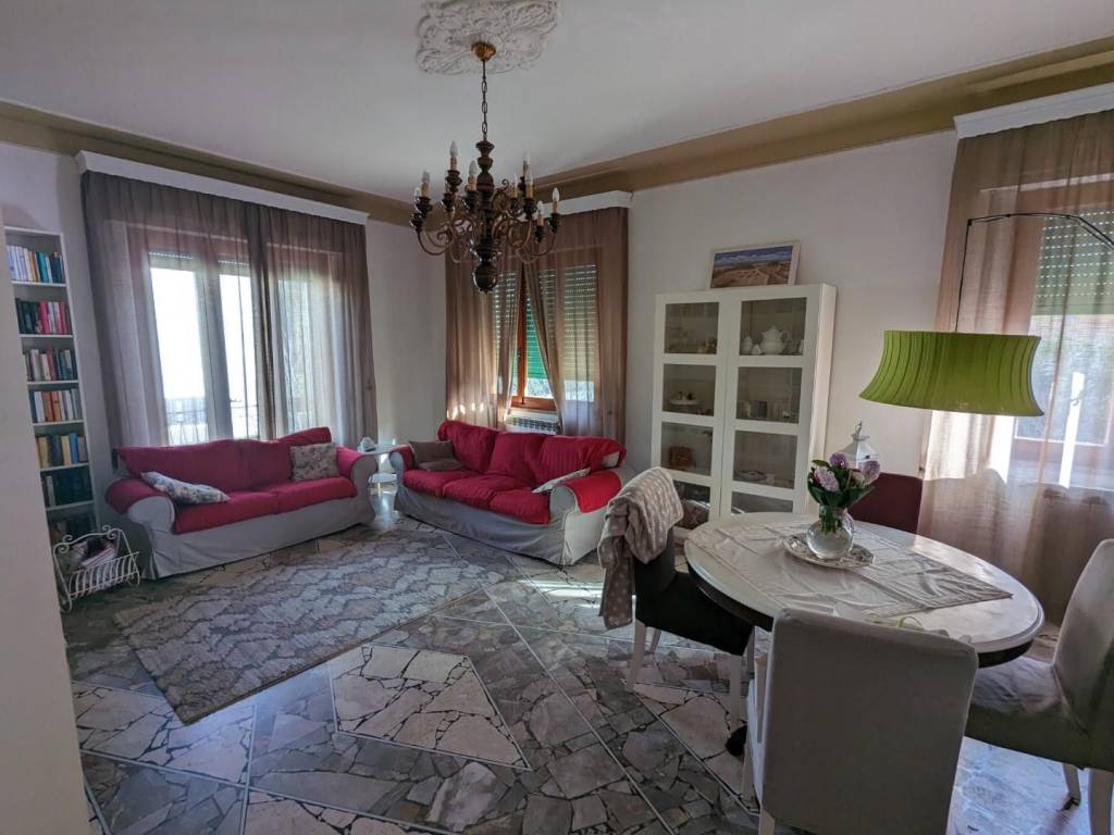 casa indipendente in vendita a Rosignano Marittimo in zona Vada
