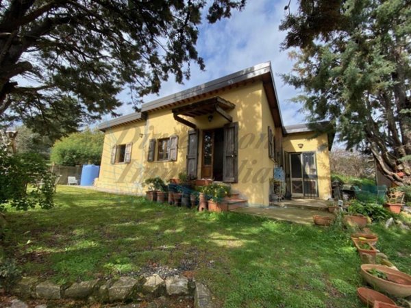 casa indipendente a Rosignano Marittimo in zona Castelnuovo della Misericordia