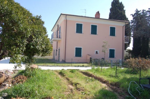 appartamento in vendita a Rosignano Marittimo in zona Vada