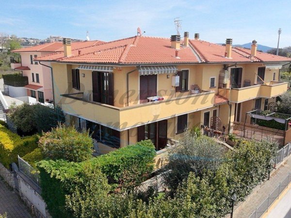 casa indipendente in vendita a Rosignano Marittimo in zona Rosignano Solvay