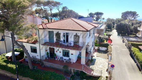 casa indipendente in vendita a Rosignano Marittimo in zona Castiglioncello
