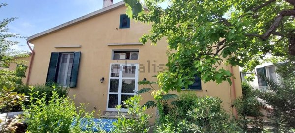 casa indipendente in vendita a Rosignano Marittimo in zona Rosignano Solvay