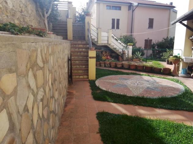 casa indipendente in vendita a Rosignano Marittimo in zona Nibbiaia