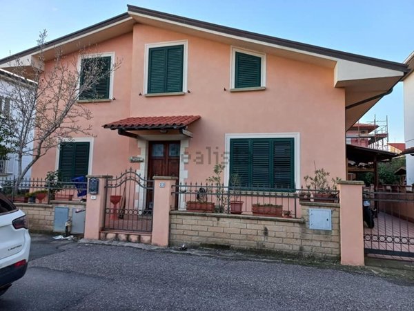 casa indipendente in vendita a Rosignano Marittimo in zona Vada