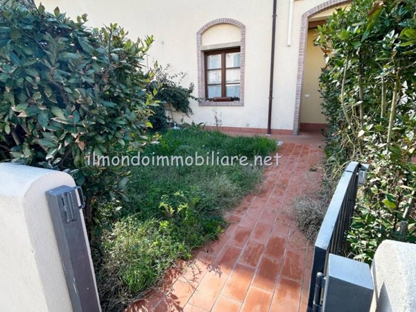 appartamento in vendita a Rosignano Marittimo in zona Vada