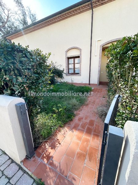 appartamento in vendita a Rosignano Marittimo in zona Vada