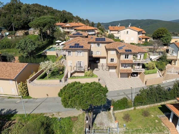 appartamento in vendita a Rosignano Marittimo in zona Nibbiaia