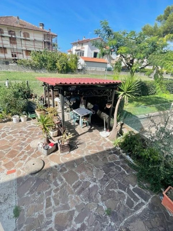 appartamento in vendita a Rosignano Marittimo in zona Vada