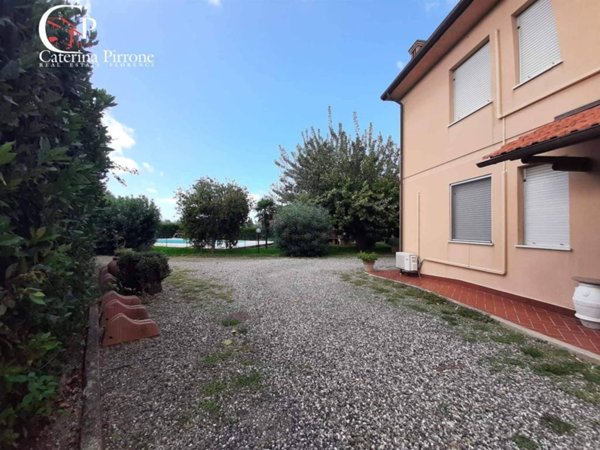 casa indipendente in vendita a Rosignano Marittimo in zona Vada