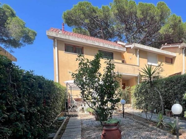 appartamento in vendita a Rosignano Marittimo in zona Castiglioncello