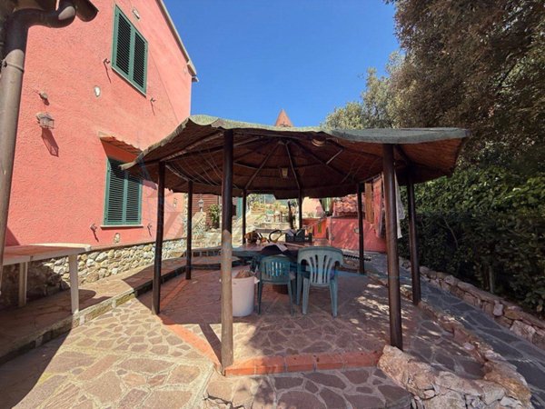 casa indipendente in vendita a Rosignano Marittimo