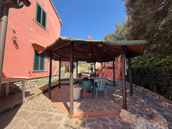 casa indipendente in vendita a Rosignano Marittimo