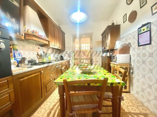 casa indipendente a Rosignano Marittimo in zona Castelnuovo della Misericordia