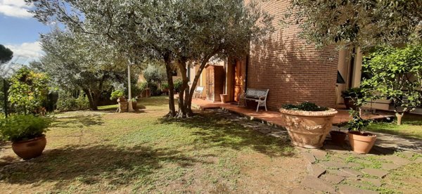 casa indipendente in vendita a Rosignano Marittimo