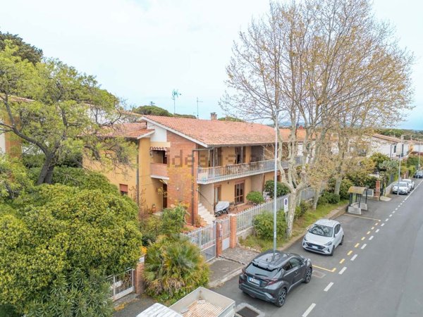 appartamento in vendita a Rosignano Marittimo in zona Castiglioncello