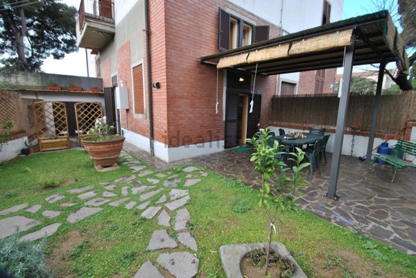 appartamento in vendita a Rosignano Marittimo in zona Castiglioncello