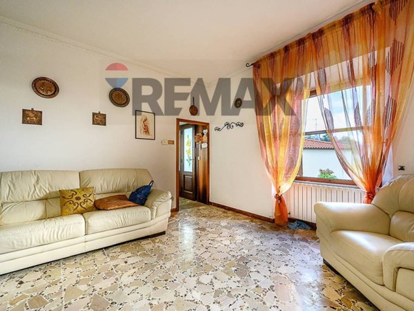 appartamento in vendita a Rosignano Marittimo in zona Nibbiaia